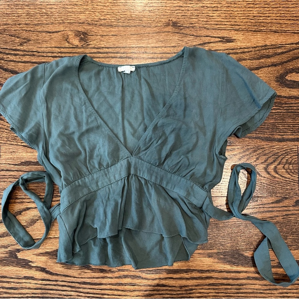 RARE Brandy Melville tie top
